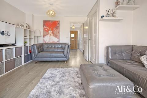 8 Loweswater Way, West Thurrock, Grays, RM20 3BH