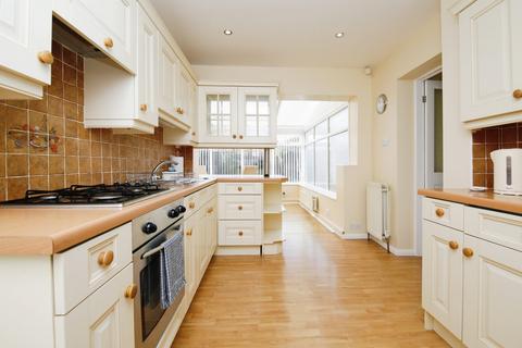 3 bedroom semi-detached house to rent, Lingdale, Durham DH1