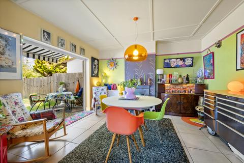 12 Hill Crescent, Surbiton, KT5 8DP