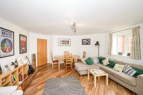 2 bedroom apartment to rent, Quebec Quay, Liverpool L3