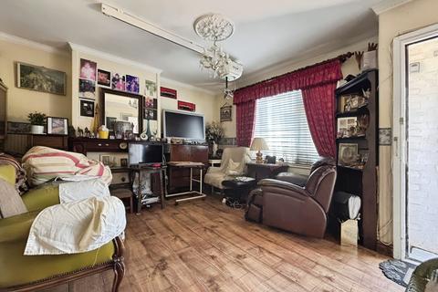 2 bedroom terraced house for sale, Botha Road, London E13