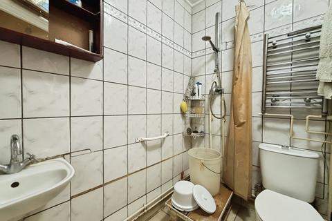 2 bedroom terraced house for sale, Botha Road, London E13