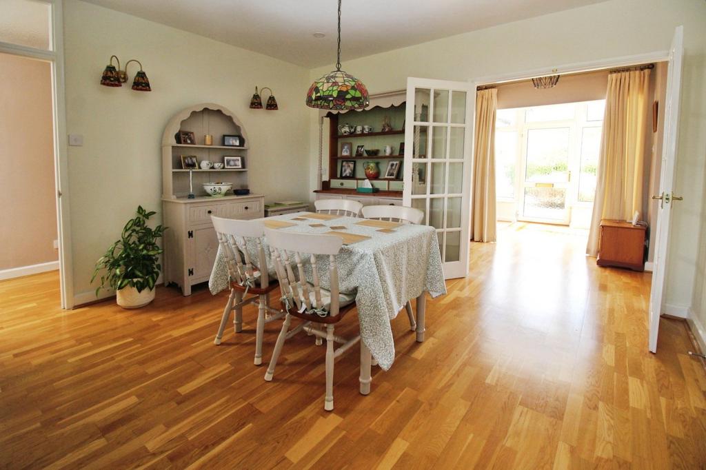 Breakfast Room