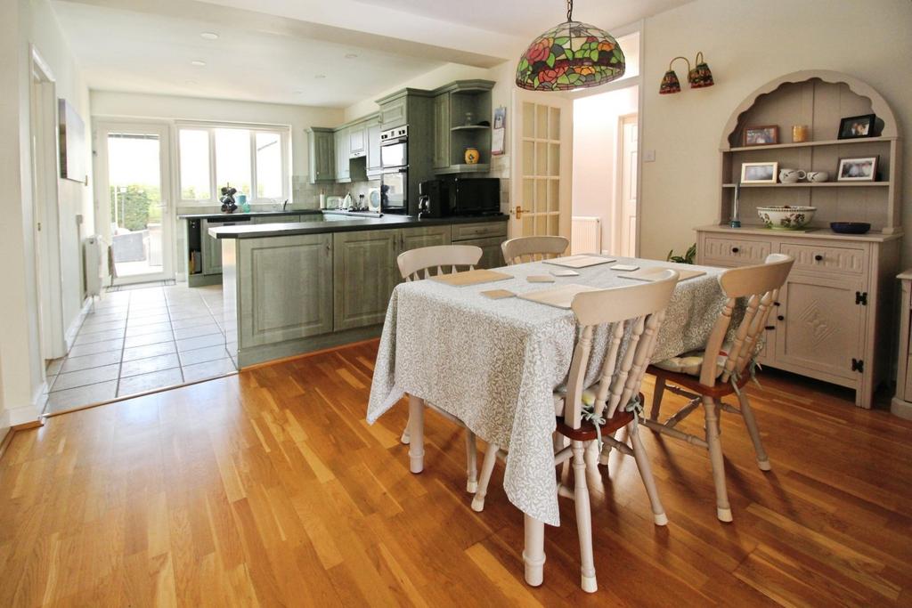 Breakfast Room