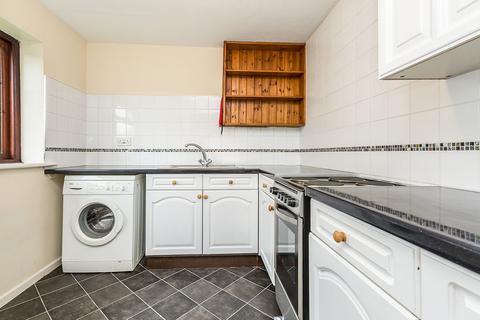 2 bedroom apartment to rent, Longley Close, Preston PR2