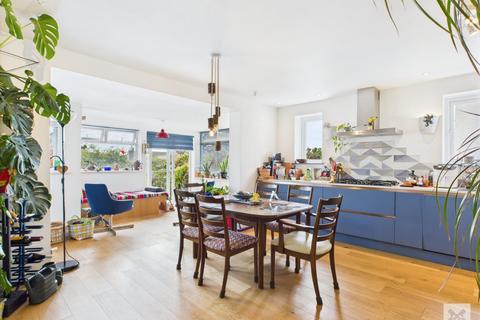 3 bedroom bungalow for sale, Winterstoke Crescent, Kent CT11