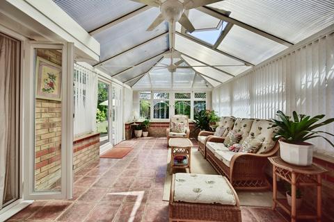 5 bedroom detached house for sale, Cliveden Close, Maidstone ME16