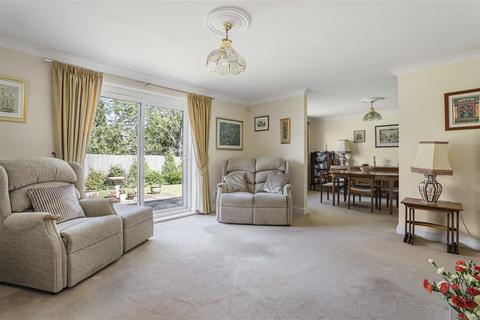 14 Edis Way, Foxton, Cambridge, CB22 6RW