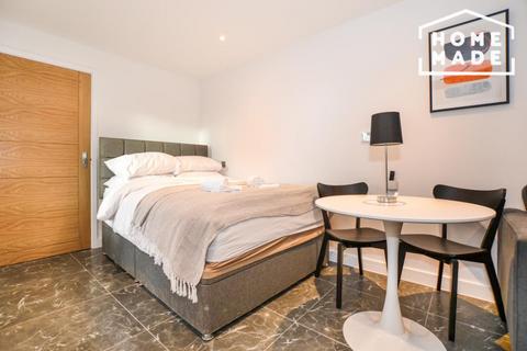 Studio to rent, Clare Hall Manor, Hertfordshire, EN6
