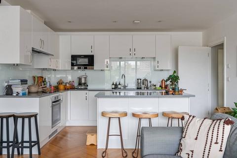 2 bedroom flat for sale, Three Mill Lane, London E3