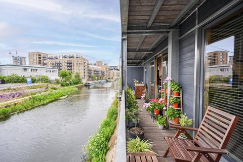 2 bedroom flat for sale, Three Mill Lane, London E3