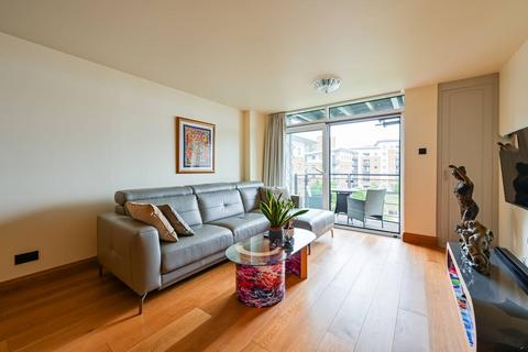 2 bedroom flat to rent, Sheerness Mews, Gallions Reach, London, E16