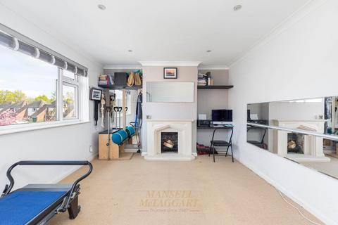 2 bedroom maisonette for sale, Fairlawns, Horley RH6