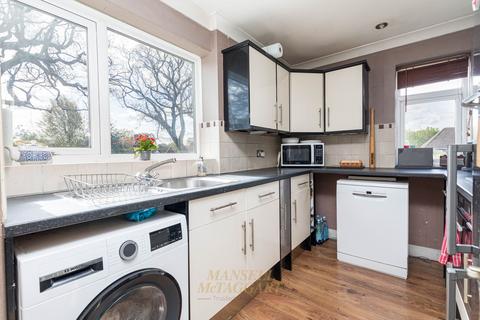 2 bedroom maisonette for sale, Fairlawns, Horley RH6