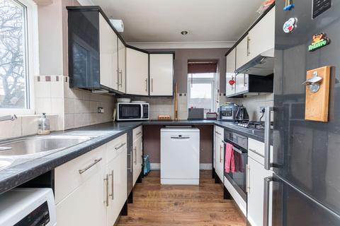 2 bedroom maisonette for sale, Fairlawns, Horley RH6