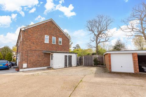 undefined, Fairlawns, Horley RH6