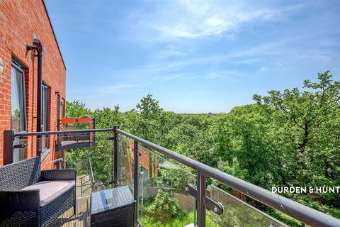 1 bedroom apartment for sale, Safflower Lane, Harold Wood, RM3