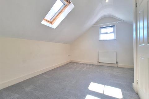 2 bedroom flat to rent, Bridge Street