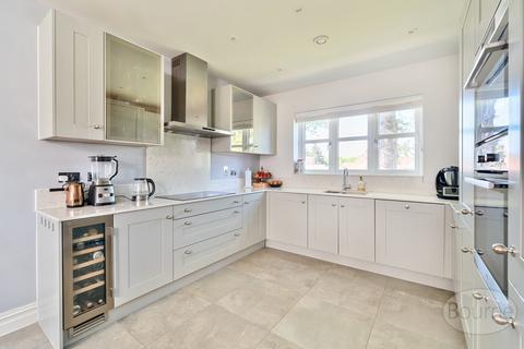 1 Consort Drive, Leatherhead, KT22 0AT