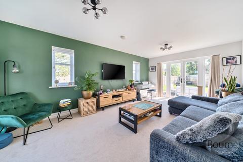 1 Consort Drive, Leatherhead, KT22 0AT