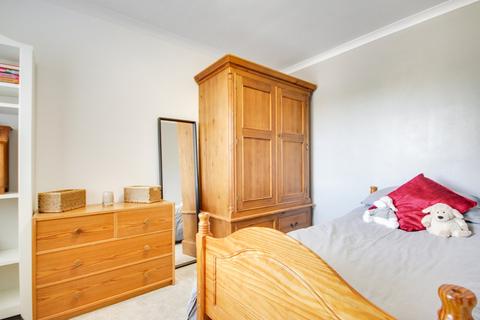17 Buckingham Drive, East Grinstead, RH19 4RL