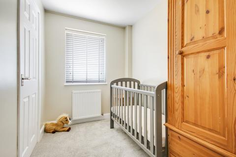 17 Buckingham Drive, East Grinstead, RH19 4RL