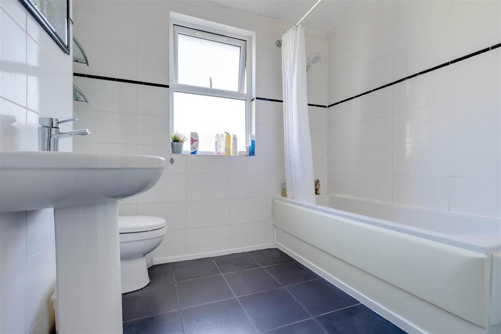 5. Bath.jpg