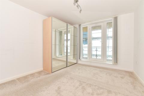3 bedroom apartment for sale, Sandbanks, Sandown PO36