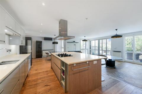 undefined, Alexandra Road, Epsom