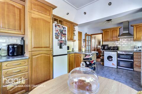 undefined, Station Road, Wymondham