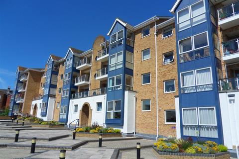 Admiral Gardens, Cowes PO31