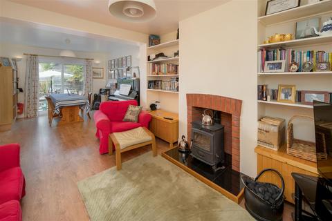 3 bedroom detached house for sale, Worsley Road, Gurnard PO31