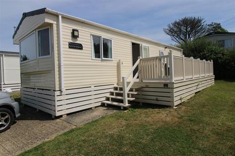 2 bedroom bungalow for sale, Main Road, Rookley PO38