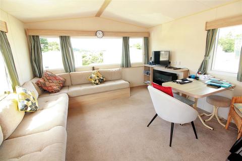 2 bedroom bungalow for sale, Main Road, Rookley PO38