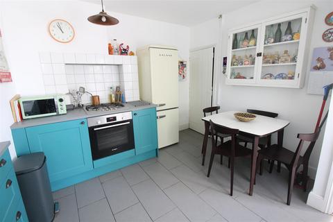3 bedroom house for sale, Gills Cliff Road, Ventnor PO38