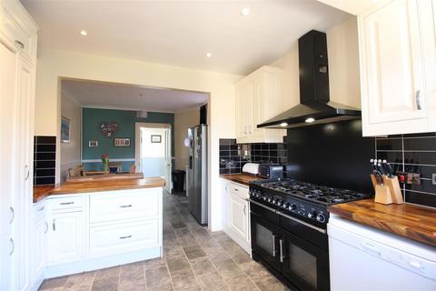 5 bedroom house for sale, Carisbrooke Road, Newport PO30