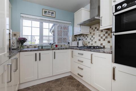 3 bedroom detached house for sale, Crosland Road, Huddersfield HD3