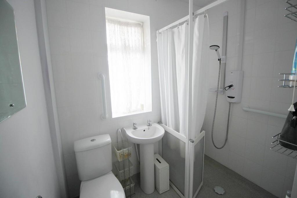 Wet room.JPG