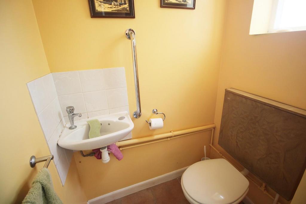 Ds wc.jpg