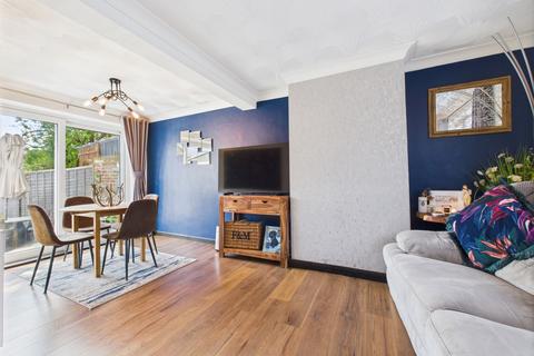 5 Stanley Crescent, Gravesend, DA12 5SZ