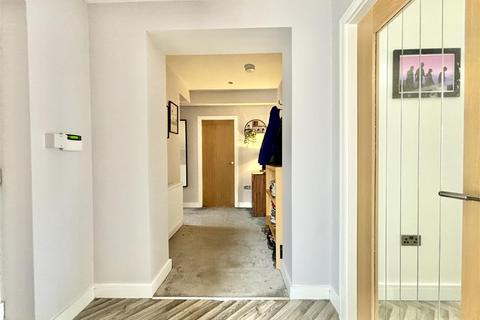 42 Raeburn Drive, Bradford, BD6 2LN