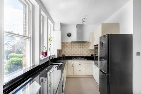 3 bedroom flat for sale, Cowley Mansions, Mortlake, London, SW14