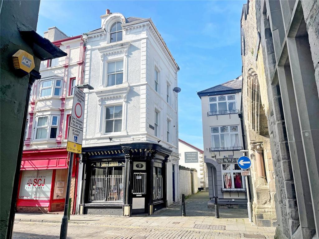 Ll55 High Street, Caernarfon, Gwynedd, LL55 Shop for sale - £120,000