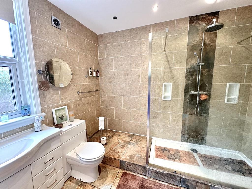 Shower Room (Ground Floor)
