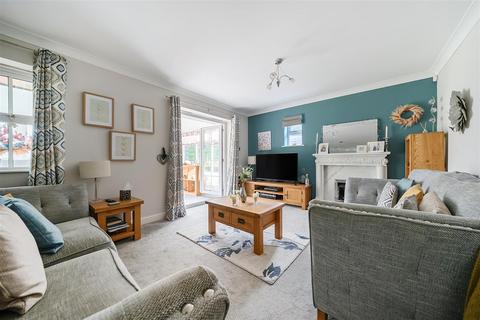 4 bedroom detached house for sale, Eaton Court, Tetchill.