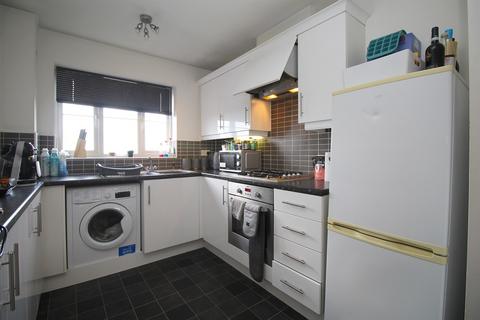 2 bedroom penthouse to rent, Darwin Crescent, Loughborough, LE11