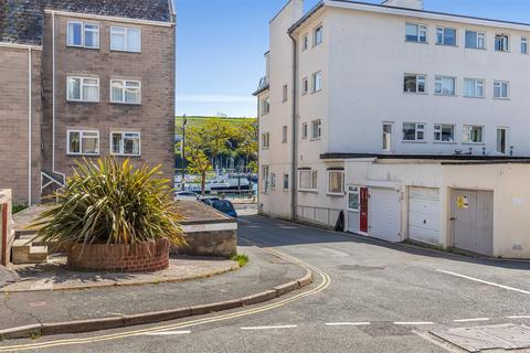 3 bedroom apartment for sale, Clarence Street, Dartmouth