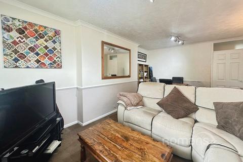 69 Borodin Close, Basingstoke, RG22 4EW