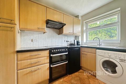 69 Borodin Close, Basingstoke, RG22 4EW