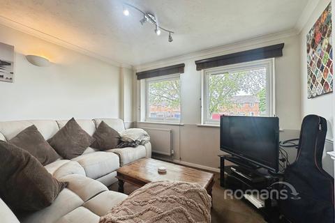 69 Borodin Close, Basingstoke, RG22 4EW